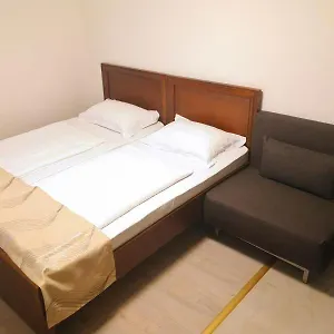 Zender B&B Bucureşti